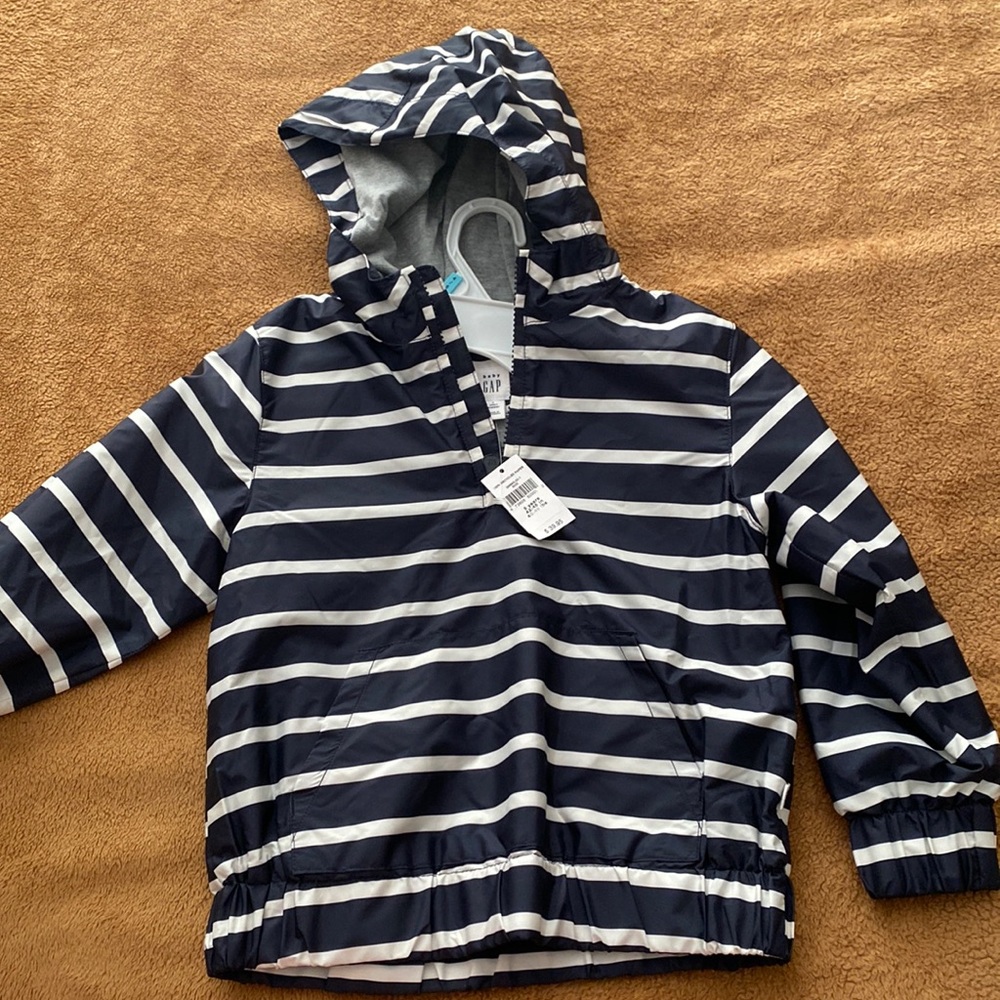 NWT Baby GAP size 5 navy blue/white wind breaker. Nylon outside & cotton inside